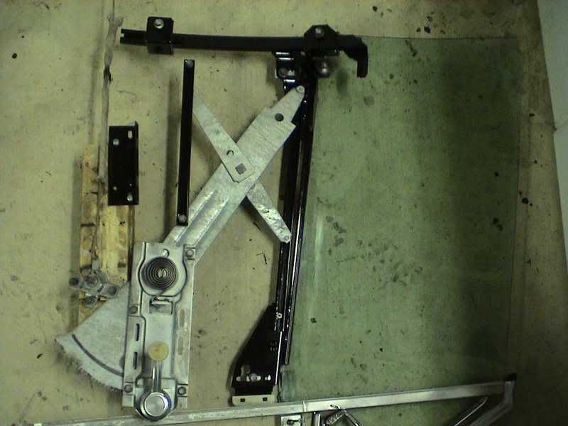 door glass mechanisms67 or 68/69? Team Camaro Tech